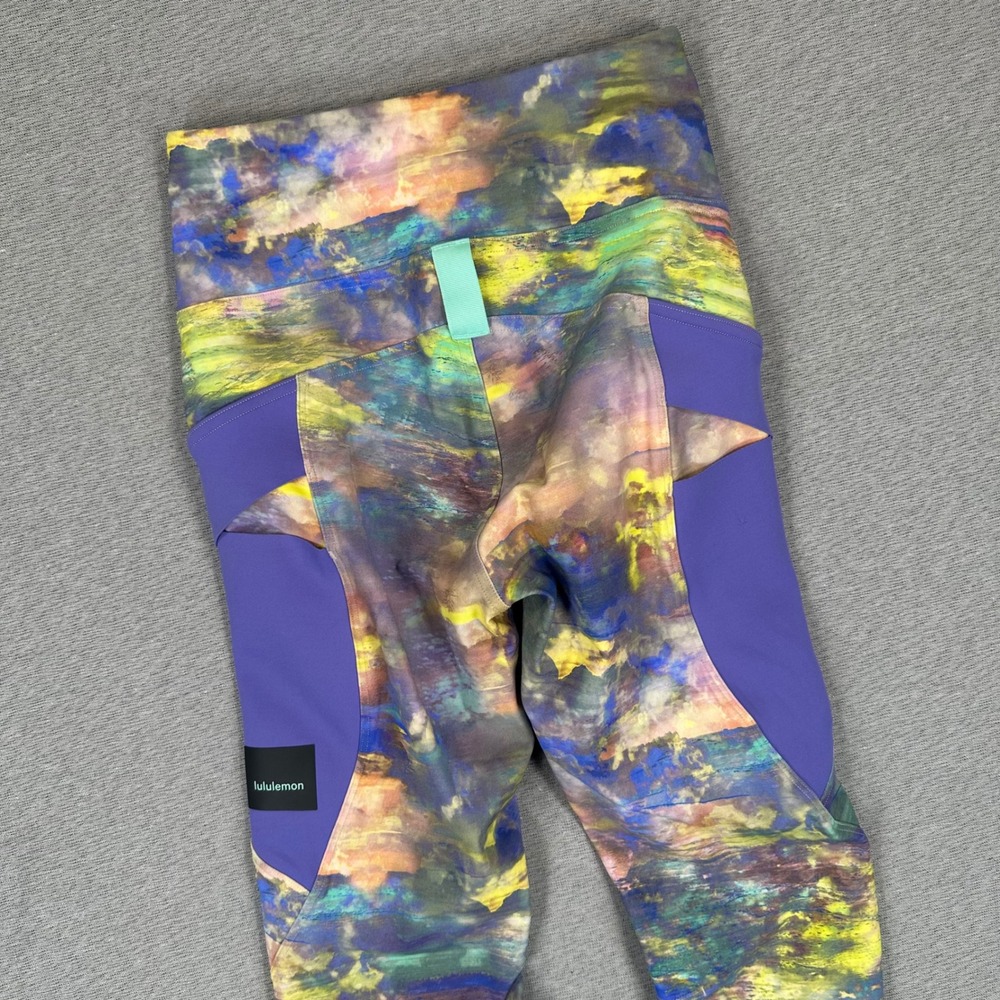 Lululemon Cargo Super-High-Rise Hiking Tight 24" Size 2 Altered Nature Multi